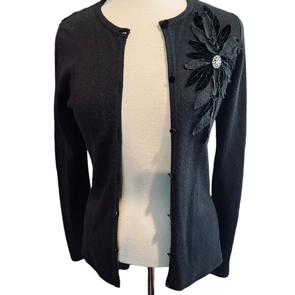 VTG Black Cardigan Sweater W/exclusive Decorations Rhinestone Brooch size S - Picture 1 of 8
